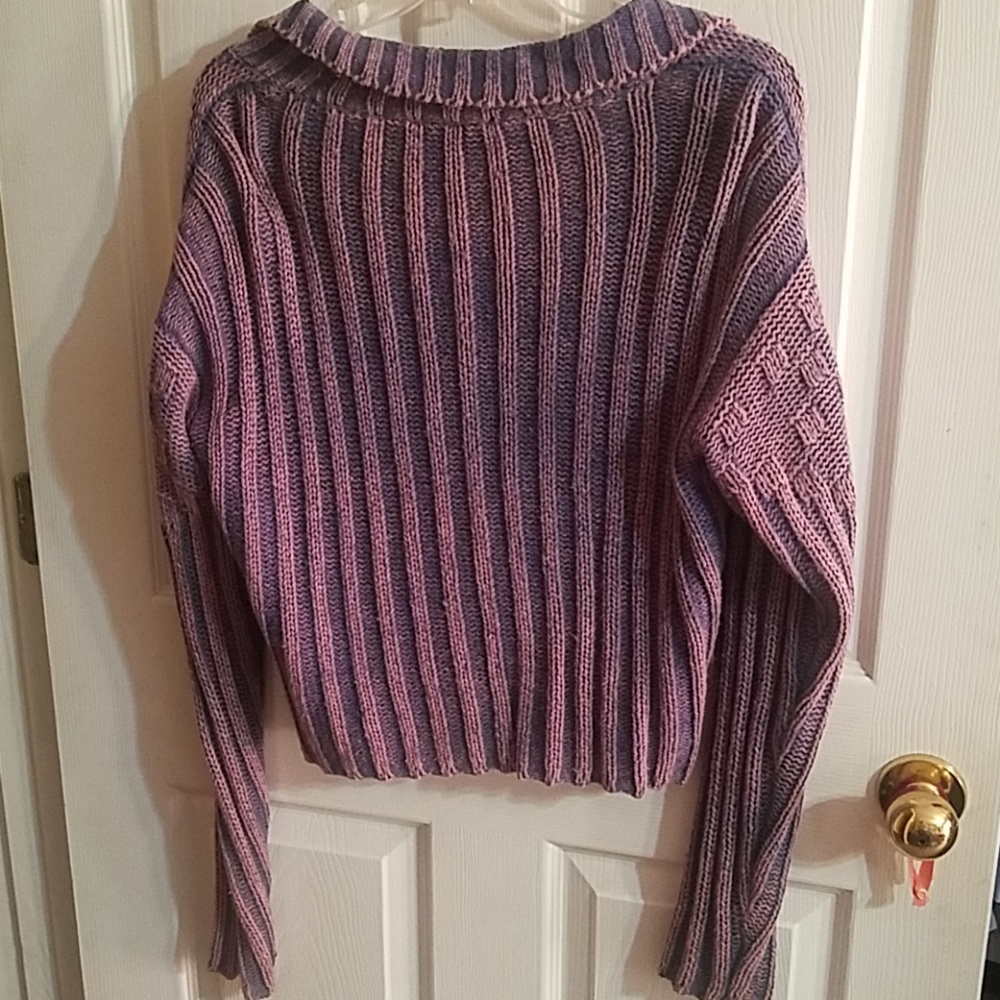Sweater - Picture 4 of 4